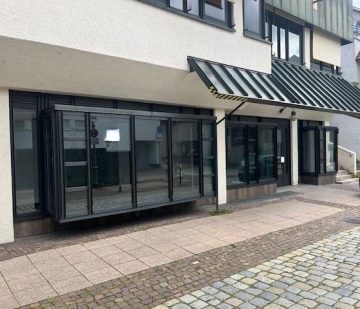 Esslingen-Altstadt: Attraktives Ladengeschäft auch als Büro oder Praxis geeignet 73728 Esslingen am Neckar, Praxisfläche