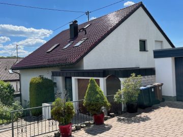 Notzingen: Zweifamilienhaus mit Einliegerwohnung in TOP Lage! 73274 Notzingen, Mehrfamilienhaus